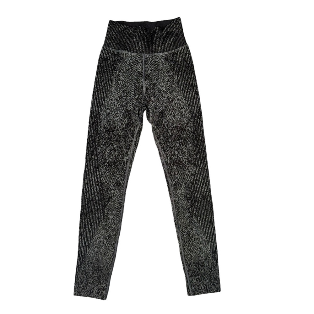 Lululemon Ebb to Train Super High Rise Tight Size 4 - Picture 3 of 7
